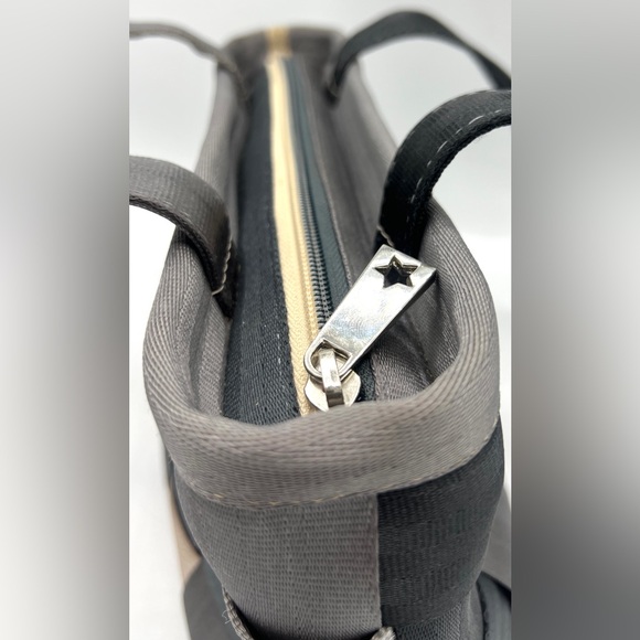 Harvey’s Treecycle Satchel - Picture 7 of 11